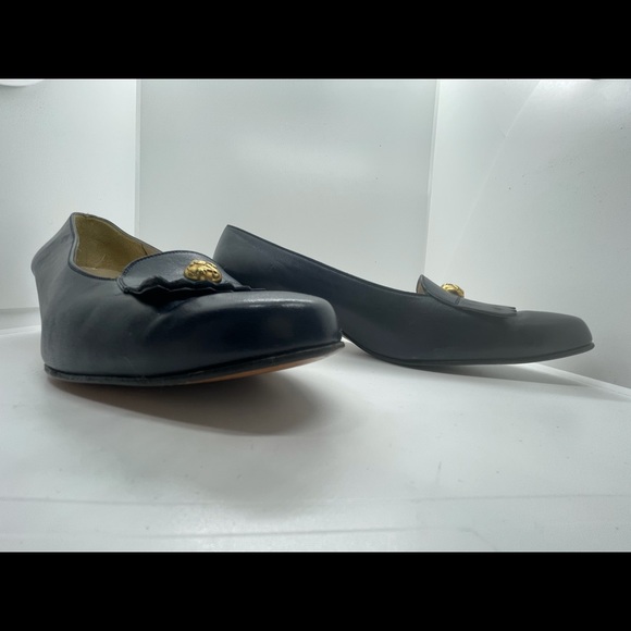 Salvatore Ferragamo fringed low heeled pump - Picture 2 of 11